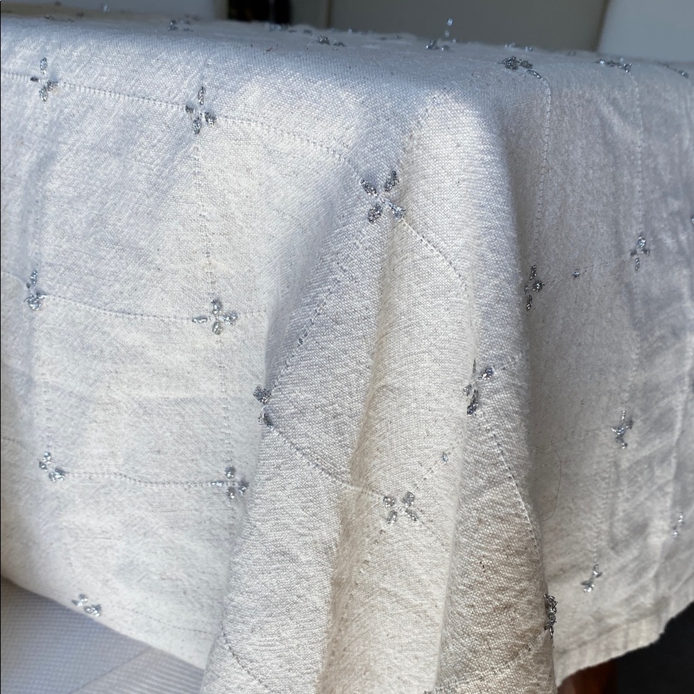 Flax and Cotton Reversible Silver Tinsel Beige/Cream Neutral Table Cloth